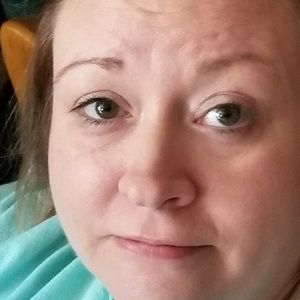 Meet your Posher, Lena